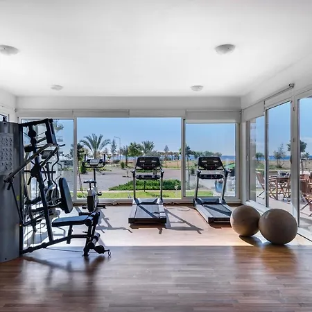 Blissfull Two Bedroom Penthouse With Spa Tub Agios Theodoros (Northern Cyprus)