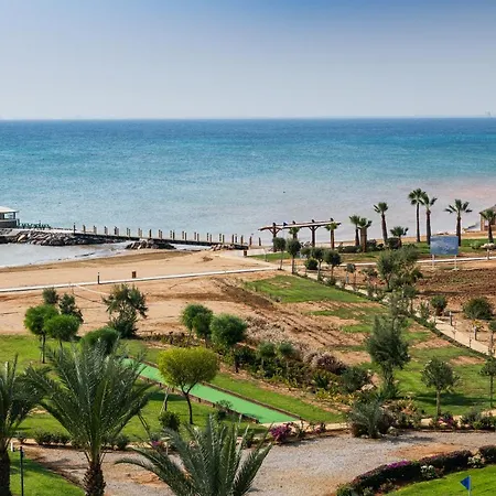 Blissfull Two Bedroom Penthouse With Spa Tub Agios Theodoros (Northern Cyprus)