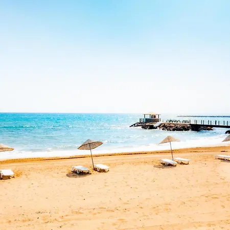 Blissfull Two Bedroom Penthouse With Spa Tub דירה Agios Theodoros (Northern Cyprus)
